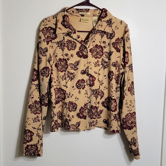 Liz Claiborne Tops - 💥Villager Floral Top